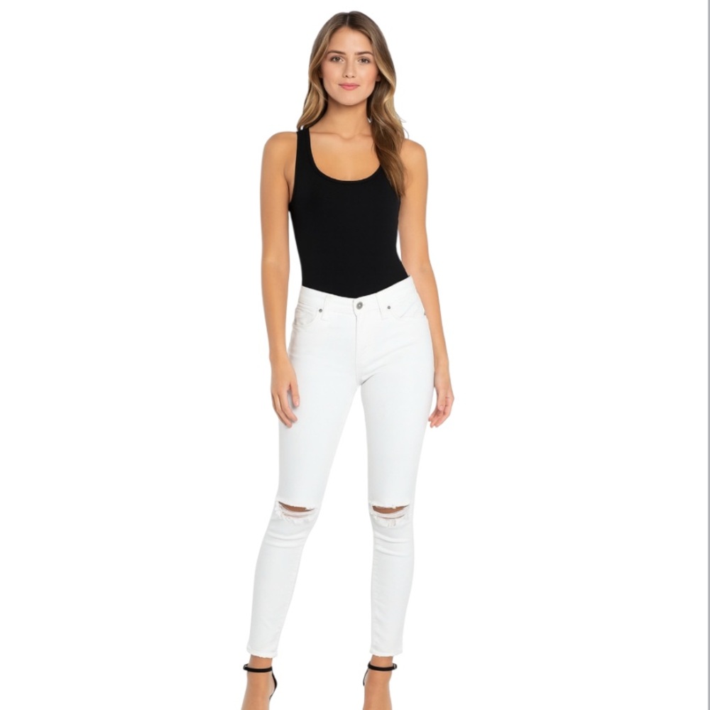 Lucky Brand Lolita Capri Distressed Raw Hem white jeans 2/26 EUC